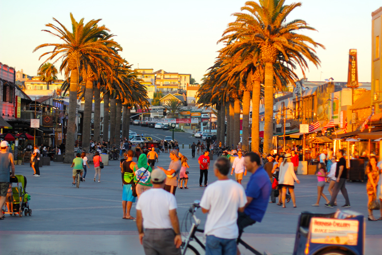 Rossana Vanoni Hermosa Beach Pier fashion style