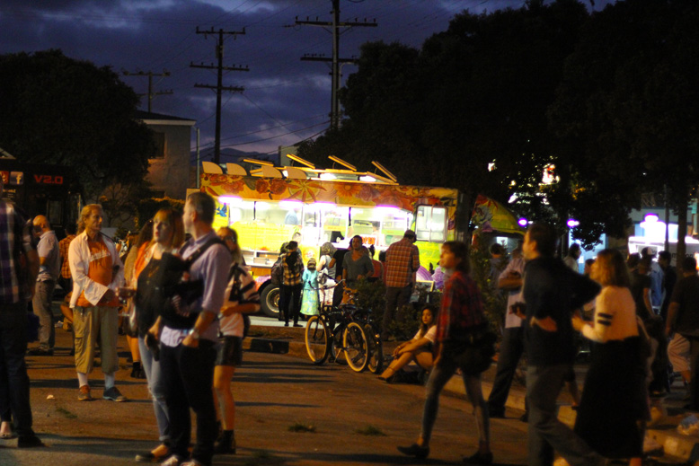 Waiting for my food! Rossana Vanoni Santa Monica Food Truck Lot 