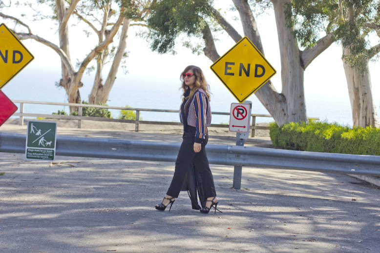 stripes-and-necktie-outfit