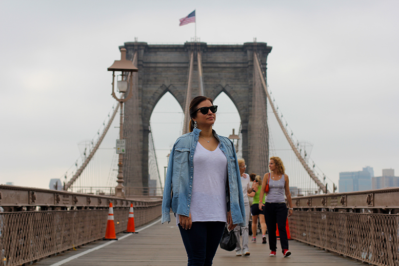 Brooklyn Bridge to Little Italy Sightseeing Outfit