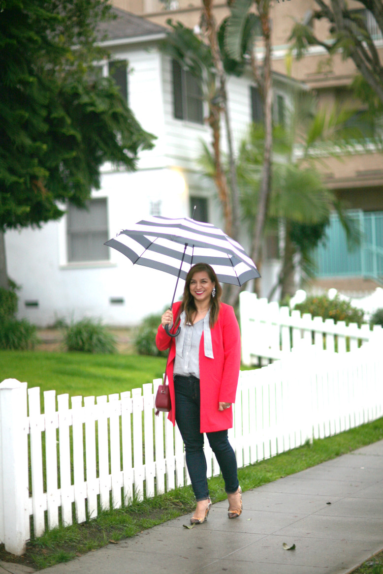 Rainy-Day-Outfit-Umbrella